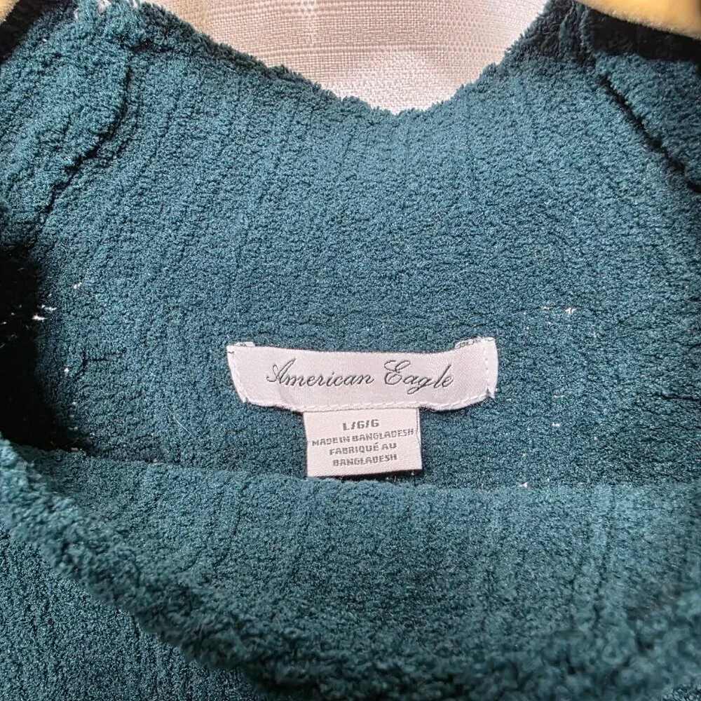 American Eagle Women's Ribbed Crop Sweater size Large